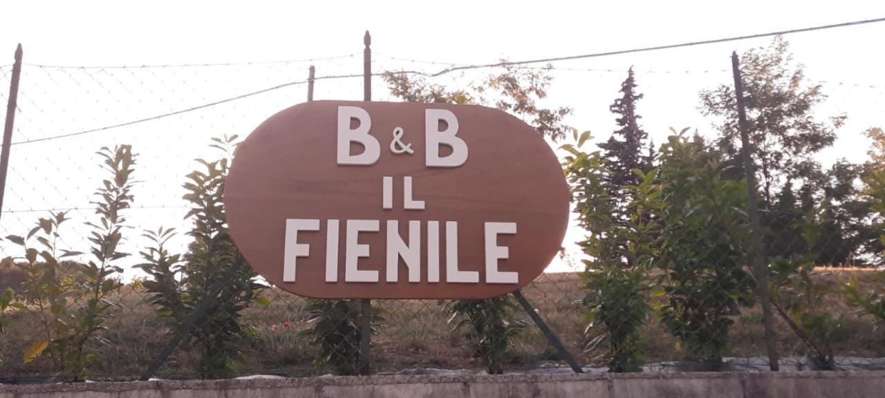 B&B Il Fienile Чинголи Екстериор снимка
